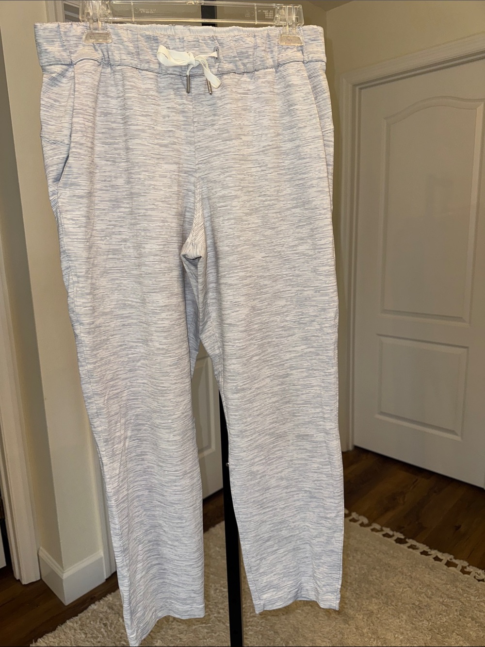 Lululemon On The Fly Pants - Size 8